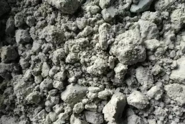 垃圾焚烧飞灰、医疗废水污泥等12类固废是否为固废